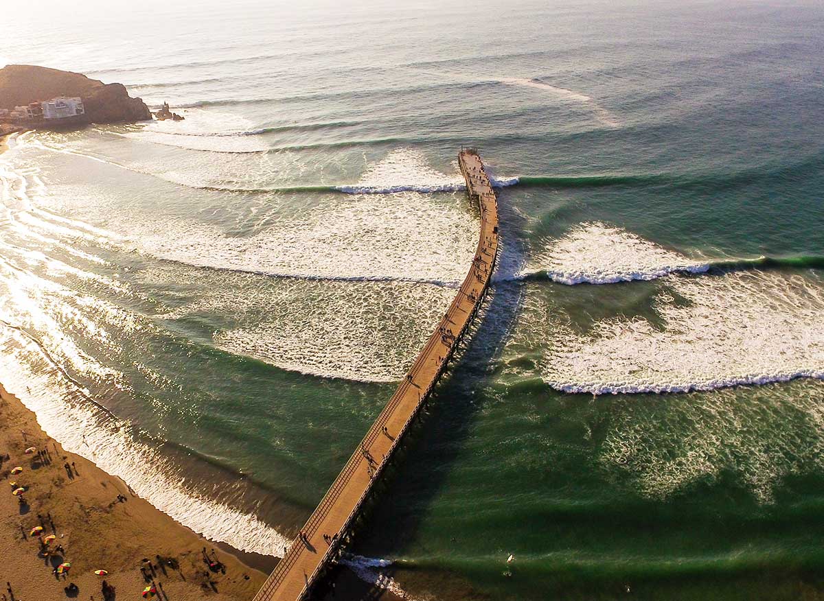 Muelle y playas de Cerro Azul